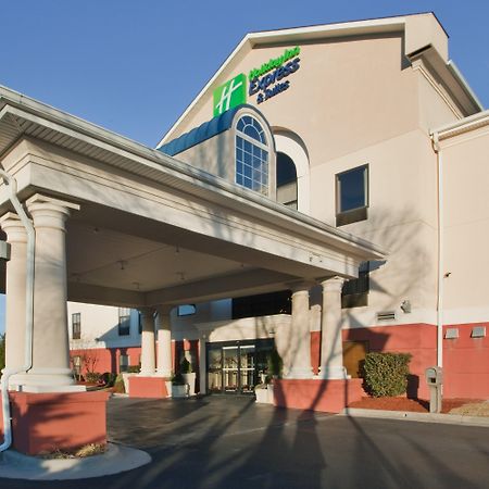 Holiday Inn Express Hotel & Suites Laurinburg By Ihg Bagian luar foto