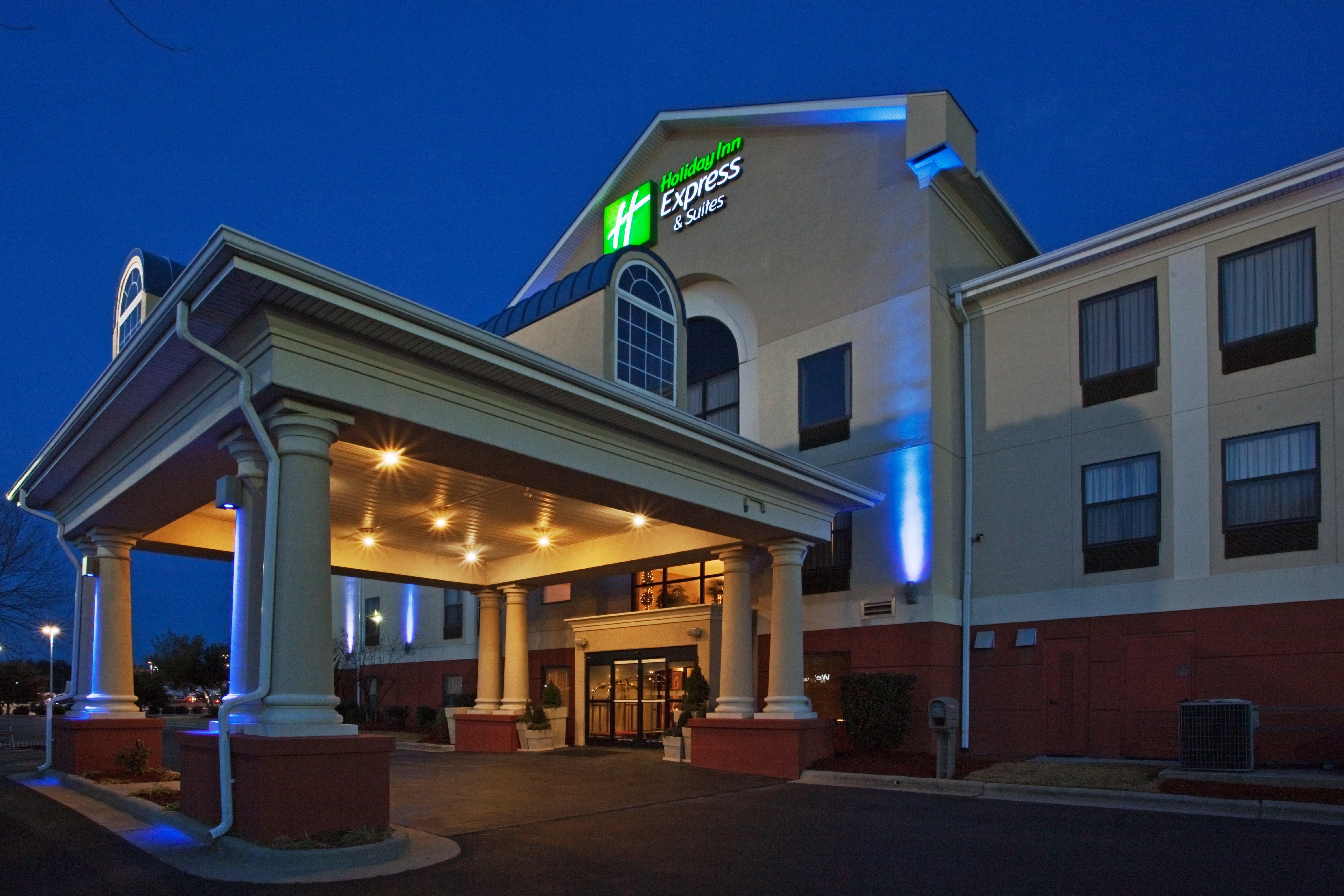 Holiday Inn Express Hotel & Suites Laurinburg By Ihg Bagian luar foto