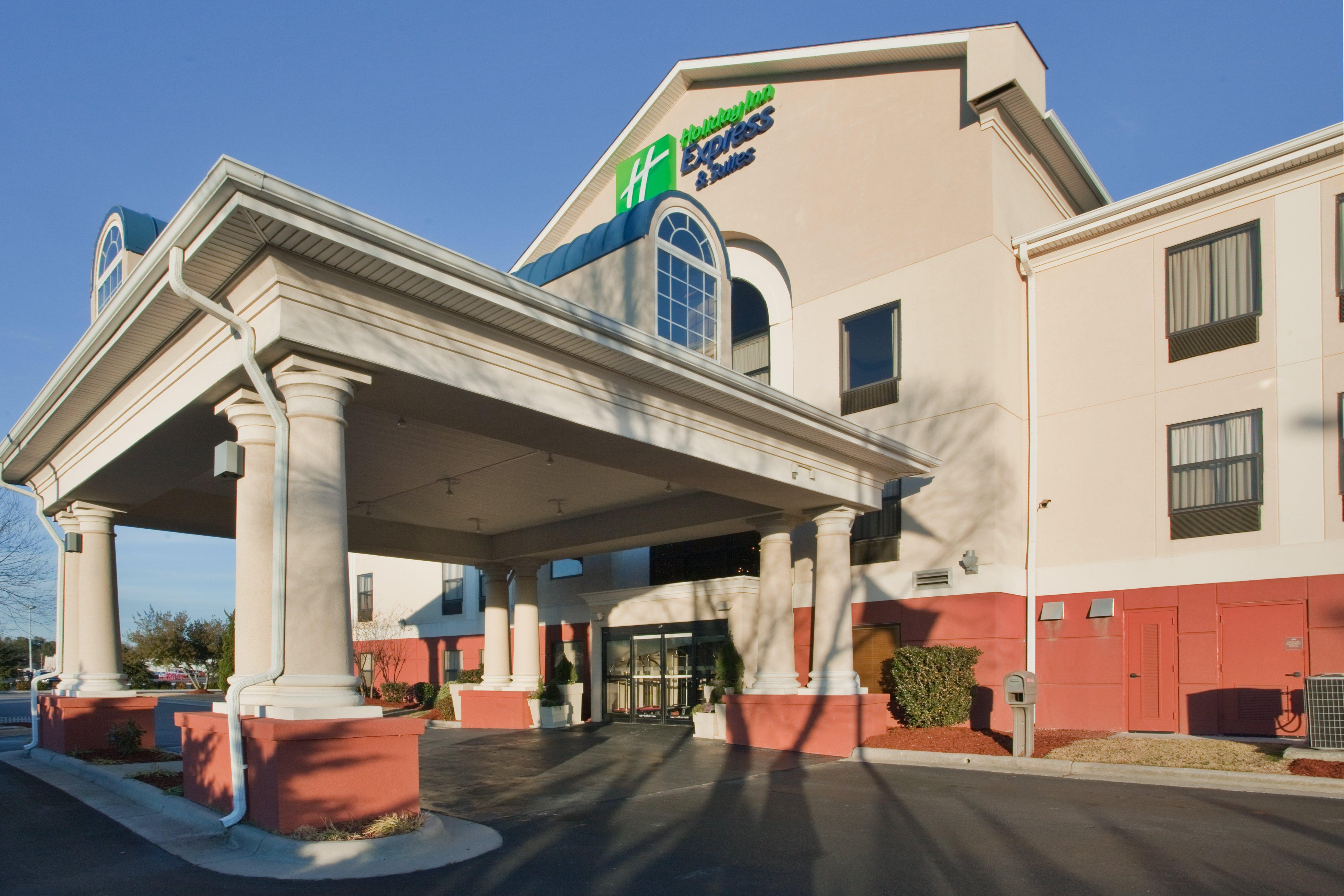 Holiday Inn Express Hotel & Suites Laurinburg By Ihg Bagian luar foto