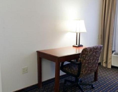 Holiday Inn Express Hotel & Suites Laurinburg By Ihg Bagian luar foto