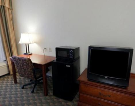 Holiday Inn Express Hotel & Suites Laurinburg By Ihg Bagian luar foto