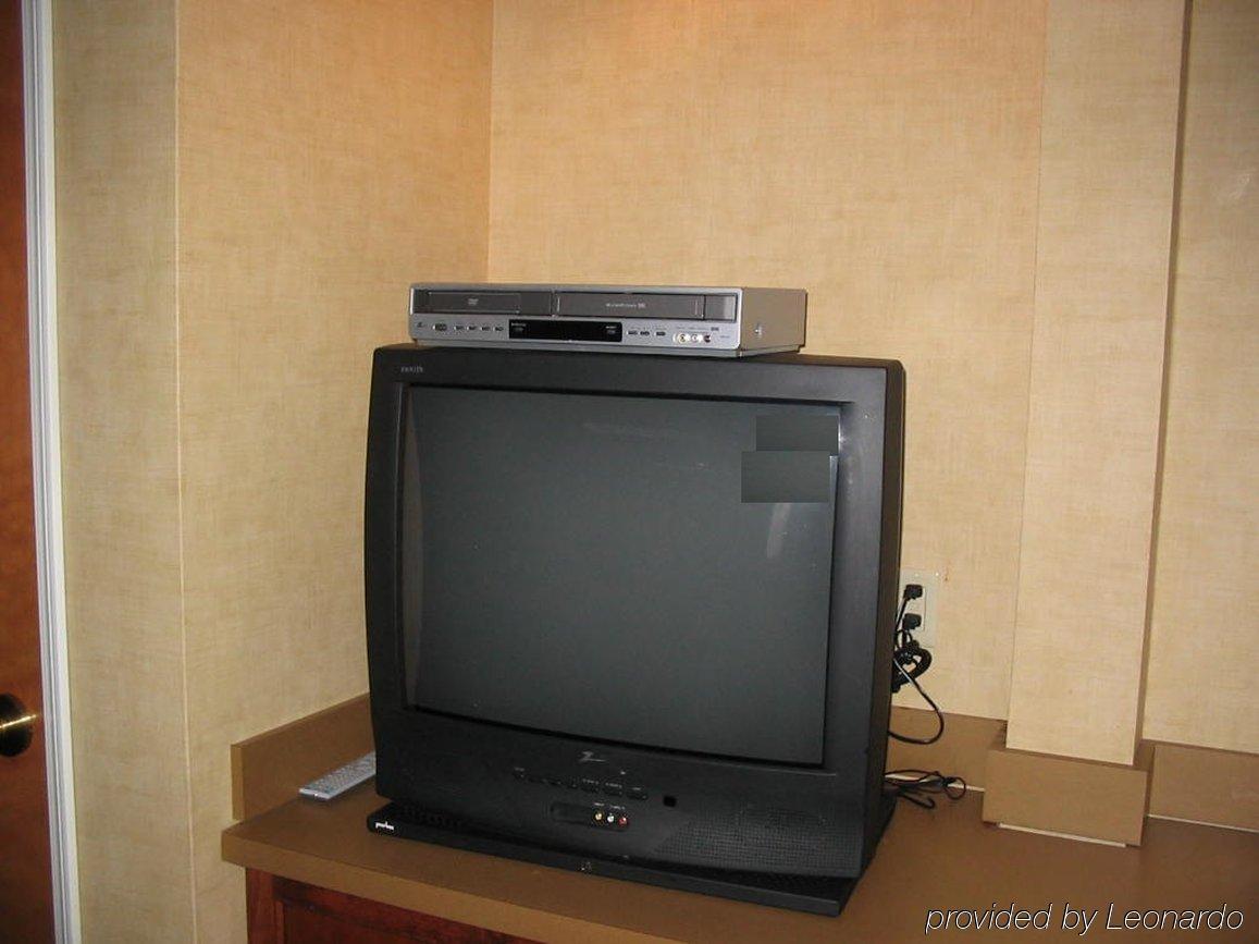 Holiday Inn Express Hotel & Suites Laurinburg By Ihg Ruang foto
