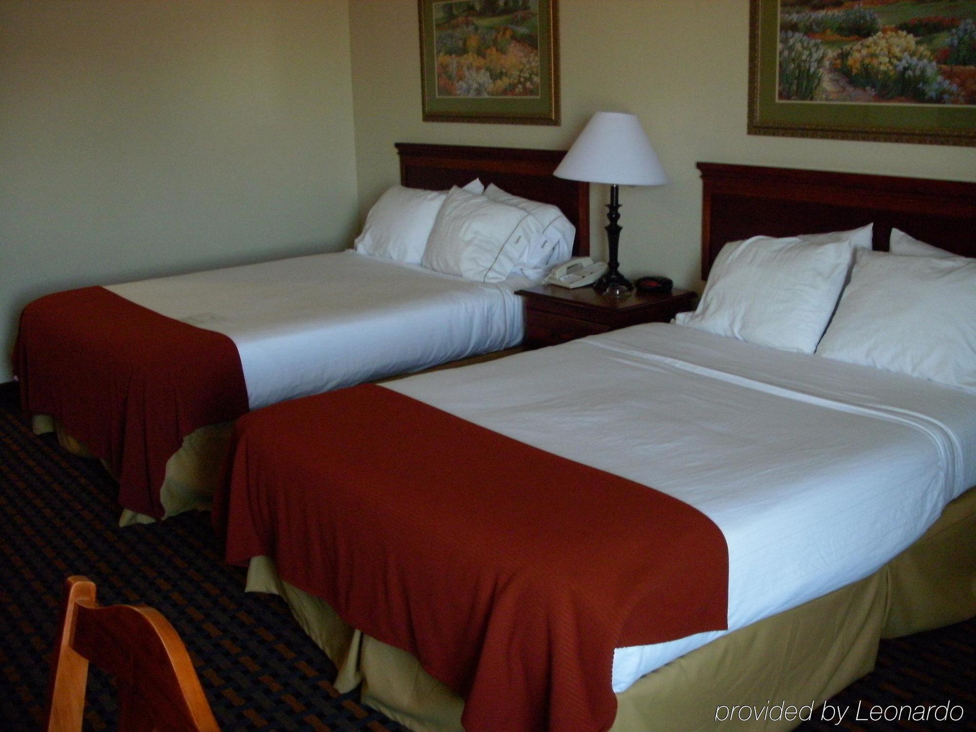 Holiday Inn Express Hotel & Suites Laurinburg By Ihg Ruang foto