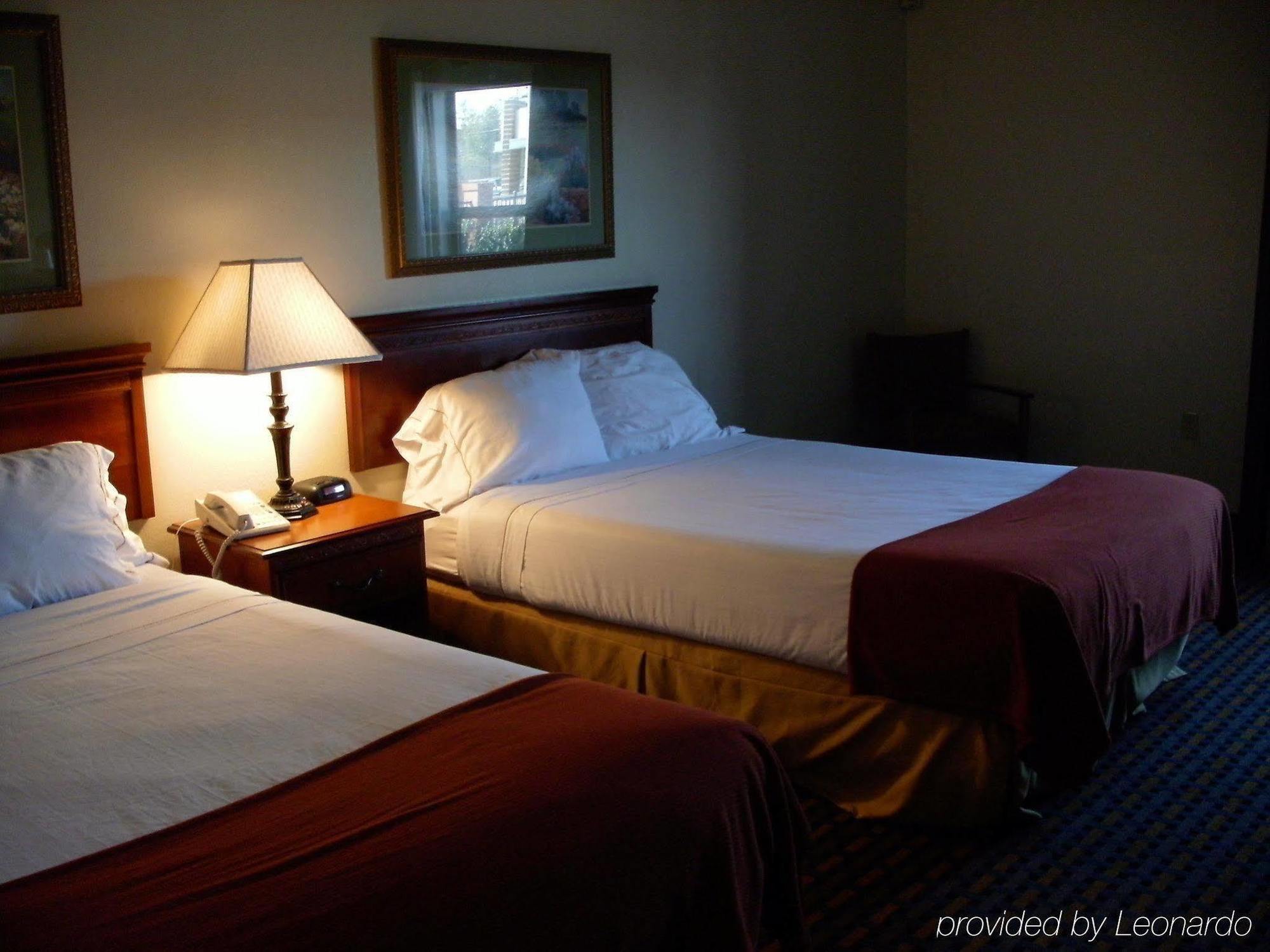 Holiday Inn Express Hotel & Suites Laurinburg By Ihg Bagian luar foto